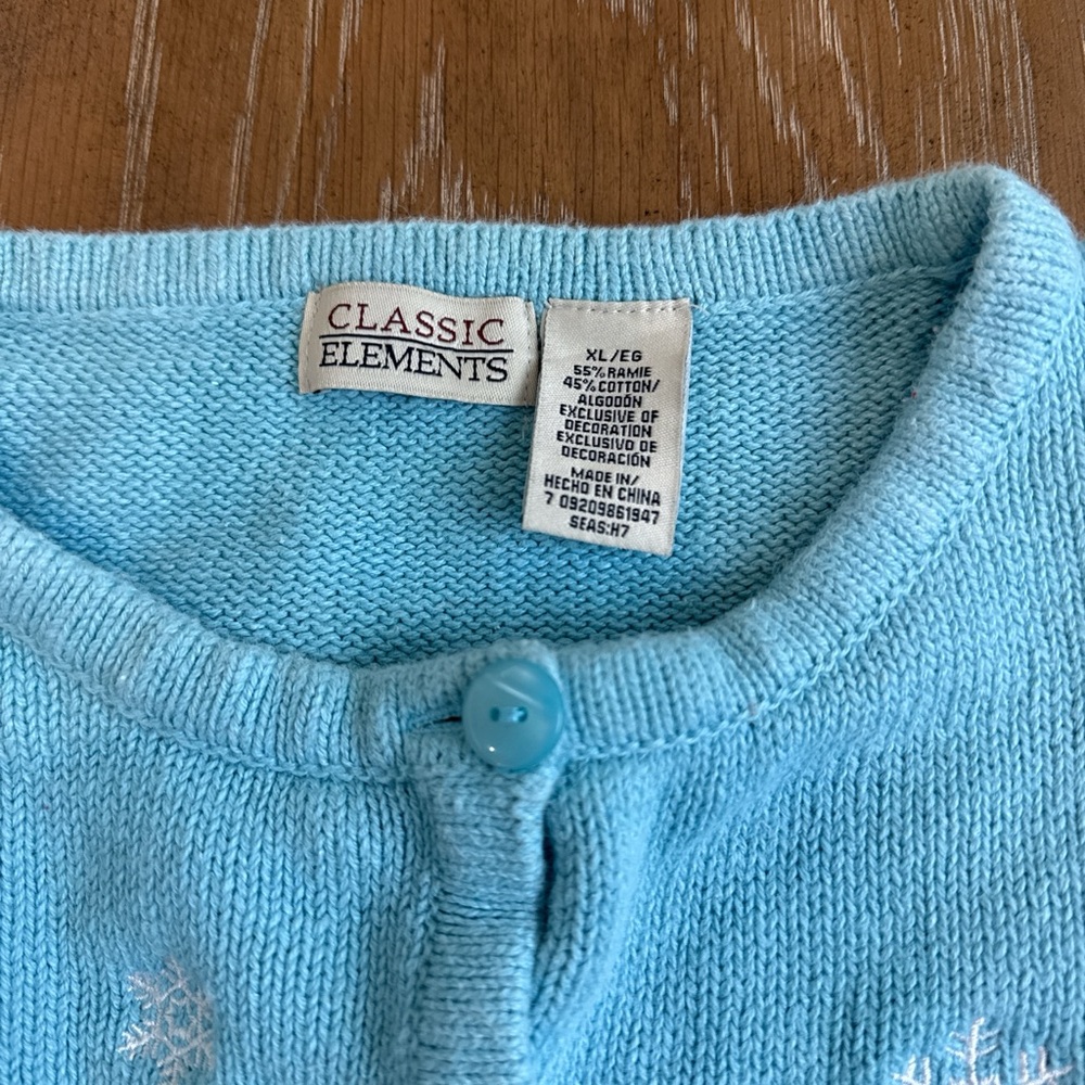 Classic Elements Light Blue And White Holiday Bea… - image 3